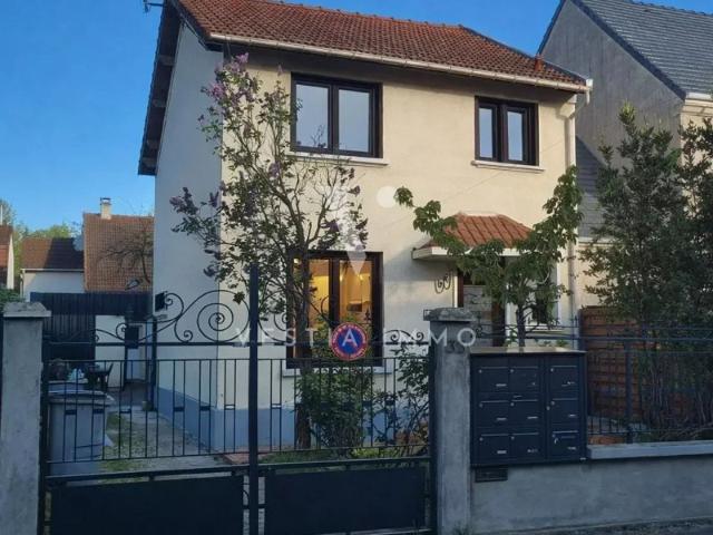AULNAIS SOUS BOIS. Maison en co living. Investissement locatif. Bonne rentabilité