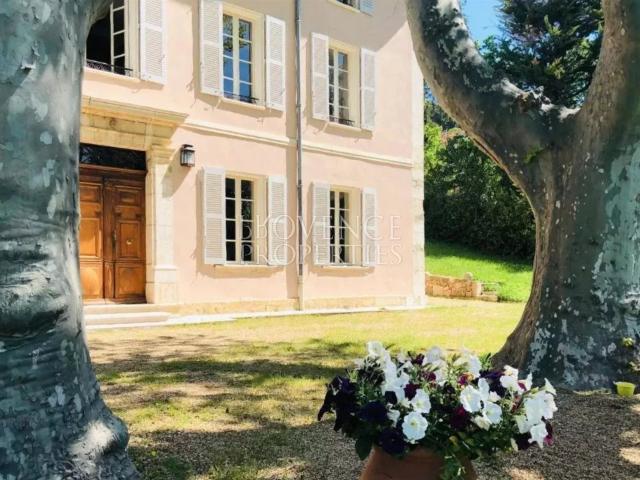 Aups – Élégante Bastide Bourgeoise du XVIIIe siècle avec Pis. 430m² Aups