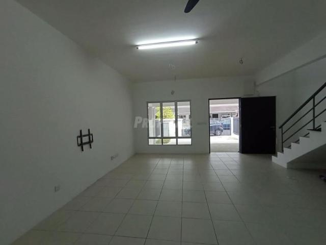 AURY @ Iringan Bayu For rent. Table top. Gated Guarded