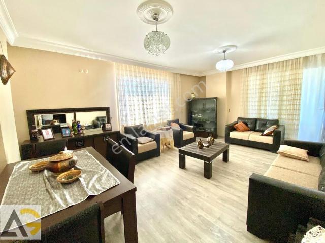 Auradan Mezitli Merkez Mahallesinde Satılık 3+1 Eşyasız Daire