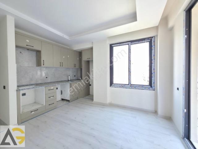 Auradan Toros Devlet Hastanesi Civarı Satılık 2+1 Daire