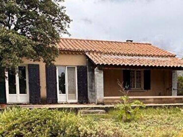 AUREILLE Villa de plain pied 2 chambres sur terrain 302m²