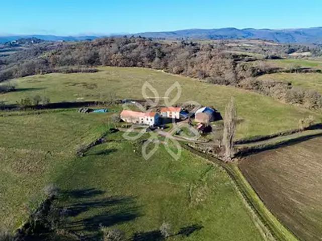 Auriac l'Eglise 15500 Achat / Vente maison 8 pièces t8