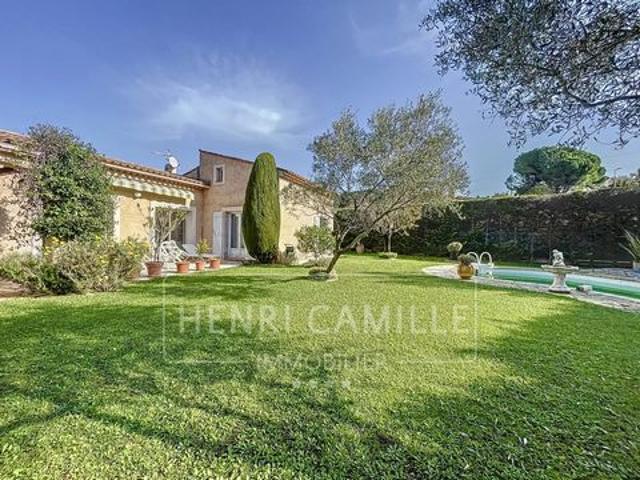 AURIBEAU proche village