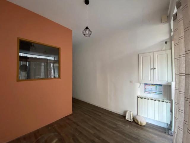 Aurignac centre, local commercial 5 pièces sur 3 niveaux 78m² Aurignac