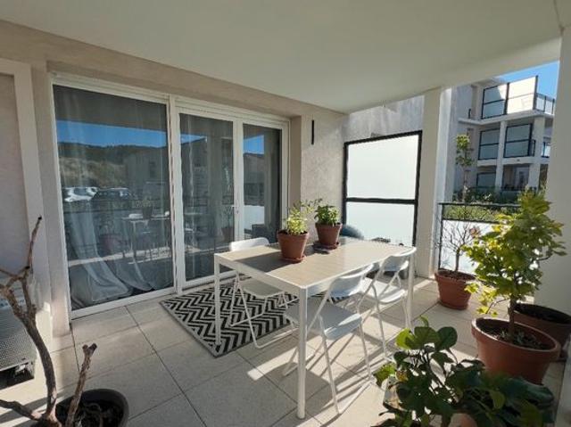 AURIOL – Appartement type 3, terrasse, garage et une place de parking privative