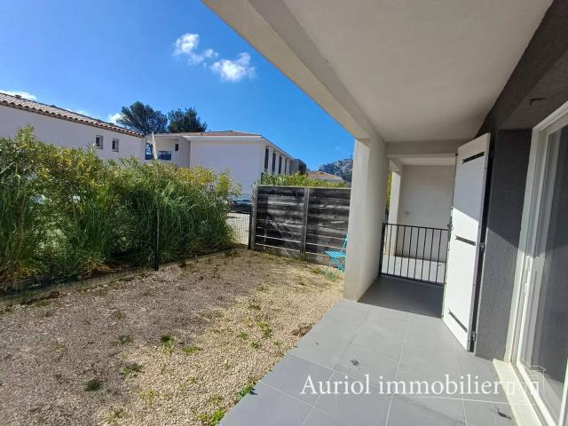 AURIOL T2 en rdc avec terrasse et jardinet