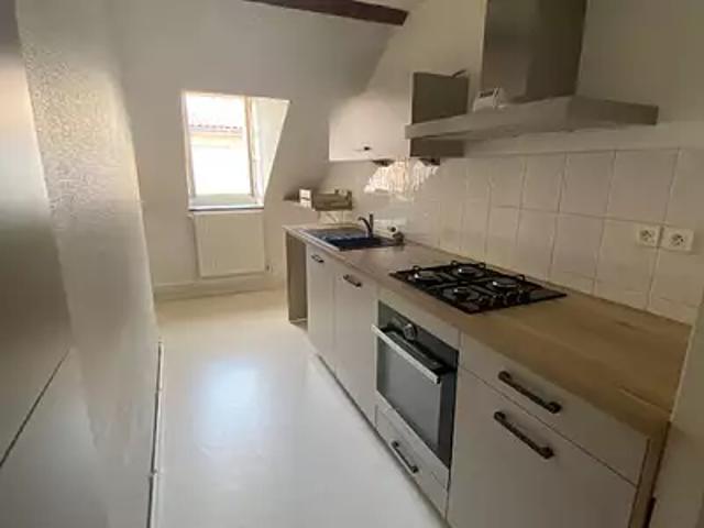 Aurillac 15000 Location appartement 2 pièces t2 cave parking