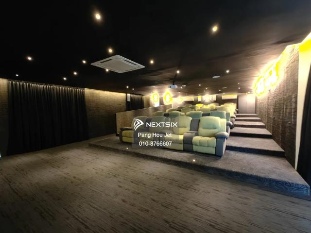 Aurora Sentral Resort Villa 豪华别墅式双层排楼 屋主刚拿钥匙 还新鲜烧烧免一年Maintenance