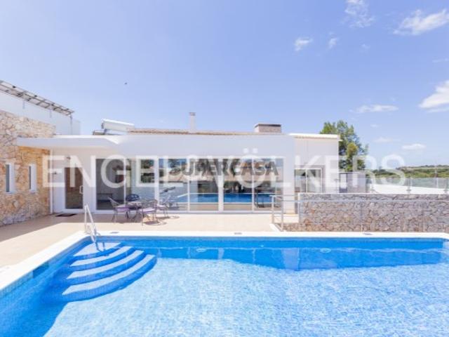 Aurora Villa