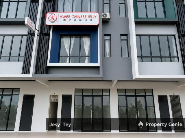 Austin Crest Emerald Business Park Jp Perdana