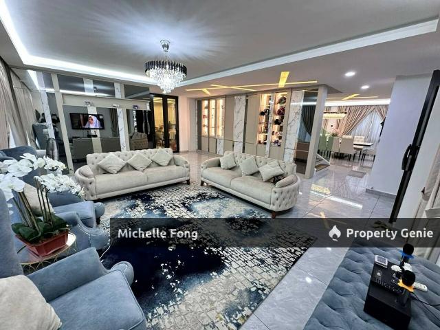 Austin Duta 2 / Double Storey Cluster / Corner and Intermediate Lot adjoining / Fully Renovated