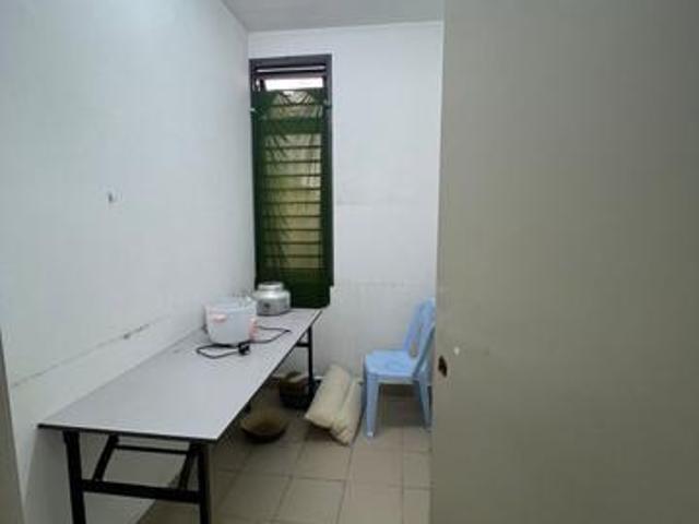 Austin Duta Double Storey Superlink 5 Bed Partial furnish Taman Daya