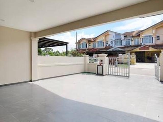 Austin Perdana Lake Palm Double Storey Renovated Extended North Unit