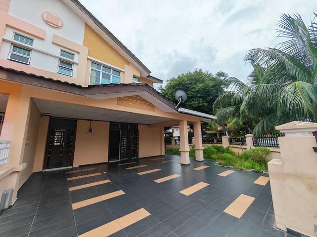 Austin Perdana Mount Austin Double Storey Corner