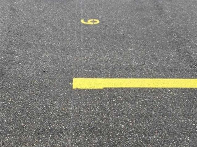 Aussenparkplatz im Gewerbegebiet Subingen