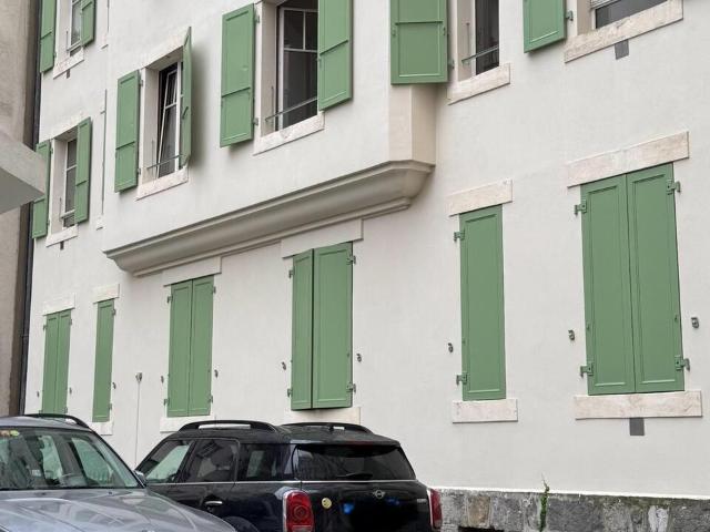 Aussenparkplatz in Malagnou