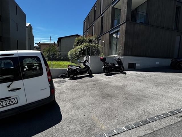 Aussenparkplatz in Minusio