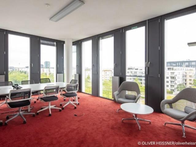 Außergewöhnlich Arbeiten in innovativem Bürohaus an der Hackerbrücke. Mit Terrasse