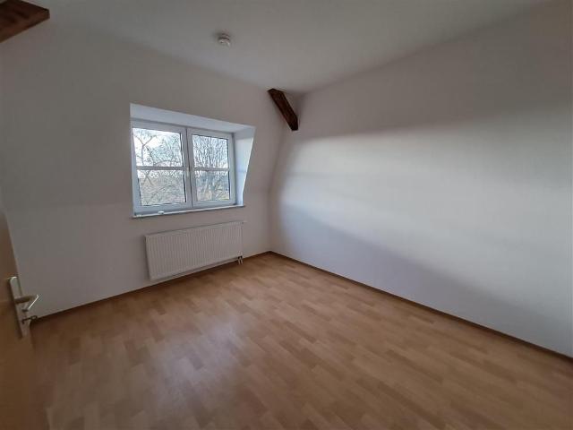 Außergewöhnliche 4 Raum Altbauwohnung in Marktnähe