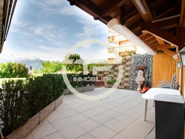 Außergewöhnliche 3,5 Zimmer Wohnung mit Panoramablick auf den Garten im Zentrum von Montana