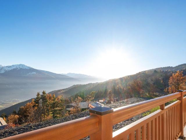 Außergewöhnliche Villa mit 6,5 Zimmern – 258 m² mit majestätischem alpinem Panorama
