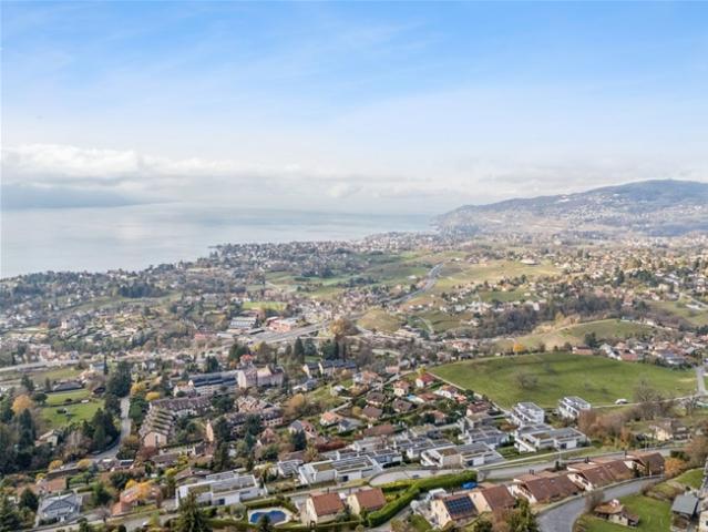 Außergewöhnliche Wohnung mit See und Bergpanorama