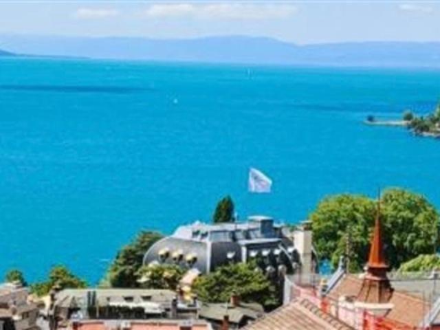 Außergewöhnliche Wohnung im Herzen von Montreux – Panoramablick auf den Genfersee