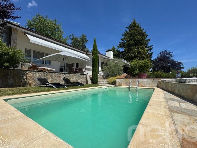 Außergewöhnliche zeitgenössische Villa mit Schwimmbad und Seeblick Neuchâtel
