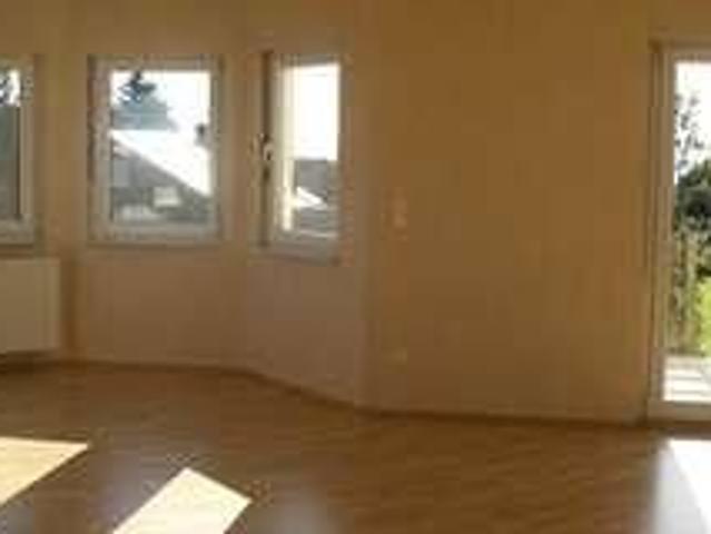 Außergewöhnliche Erdgeschosswohnung in traumhafter Gegend