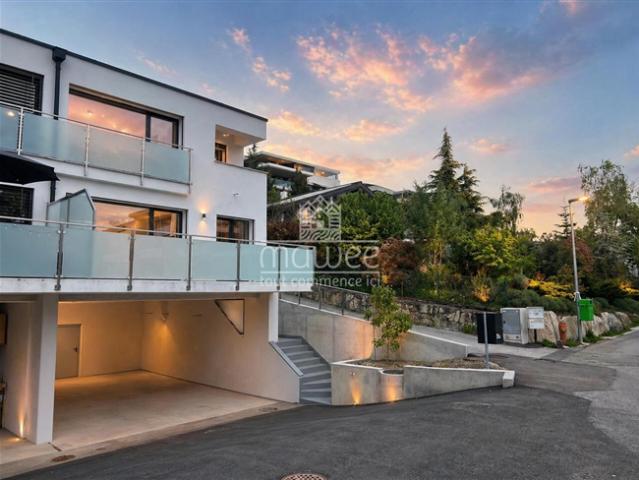 Außergewöhnliche MINERGIE Villa mit Panoramablick, Komfort, Modernität und Energieautonomie