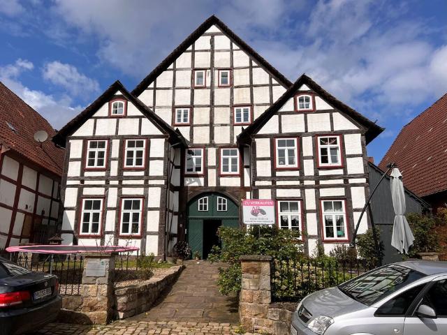 Außergewöhnlicher Fachwerktraum mit XXL Wohnung und 2 Maisonette Wohnungen