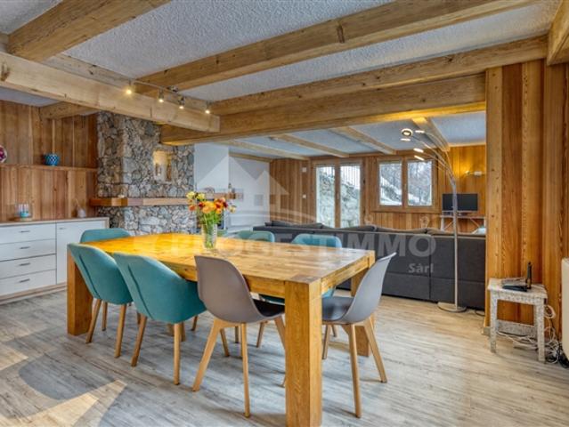 AUSSERGEWÖHNLICHES CHALET IM HERZEN VON WALLIS
