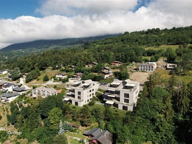 Außergewöhnliches Doppelhaus am rechten Ufer