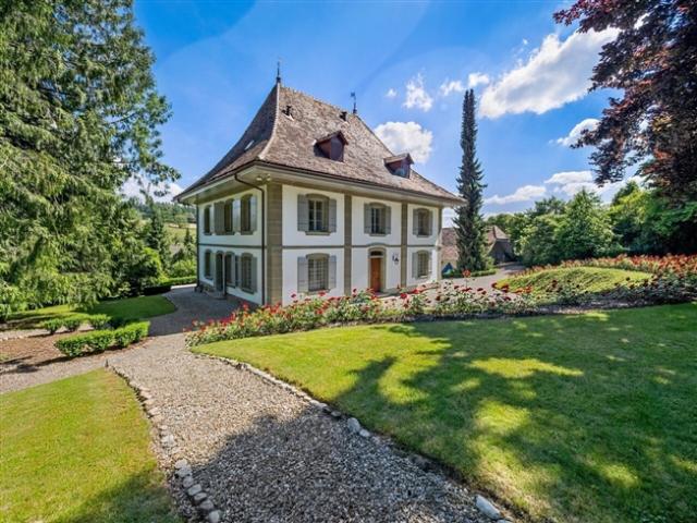 Aussergewöhnliches Schloss zu vermieten in Corminboeuf