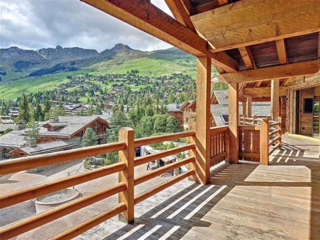 Außergewöhnliches Penthouse im Herzen des berühmten Weilers