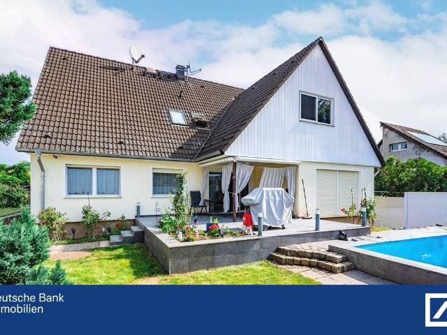 Außergewöhnliches Zweifamilienhaus im begehrten Klein Venedig von Spandau zu verkaufen!