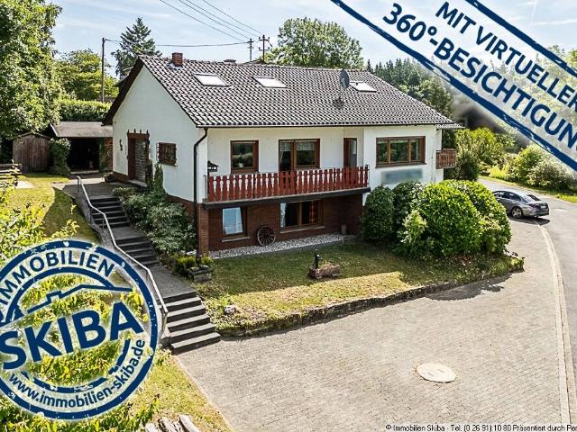 Aussicht in erhöhter Lage: Einfamilienhaus mit Einliegerwohnung Nähe Nürburgring