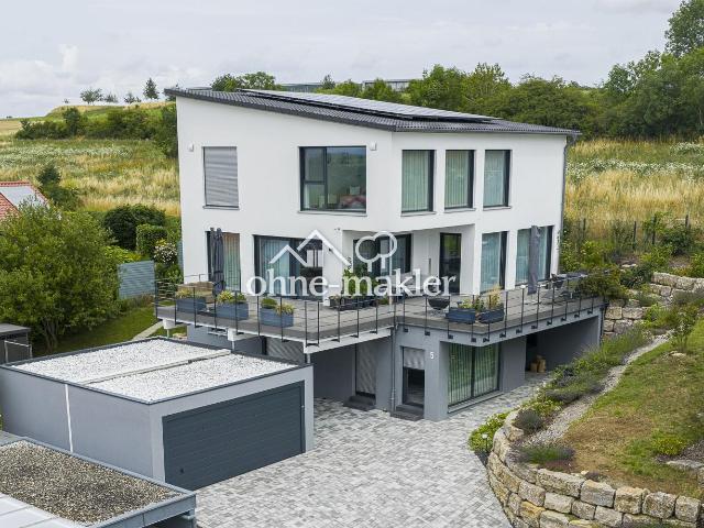 Aussichtsreich Architektur trifft Ausblick Modernes Effizienzhaus mit einzigartigem Fernblick