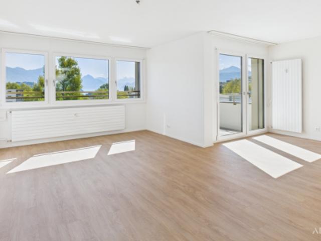 Aussichtsreiche Attikawohnung mit tollen Terrassen in 6005 Luzern
