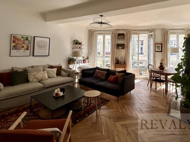 AUTUN 71400 Hyper centre Appartement T4 1er étage 92 m2 et grenier