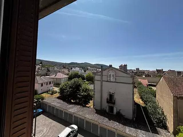Autun 71400 Location appartement 2 pièces t2 au dernier étage