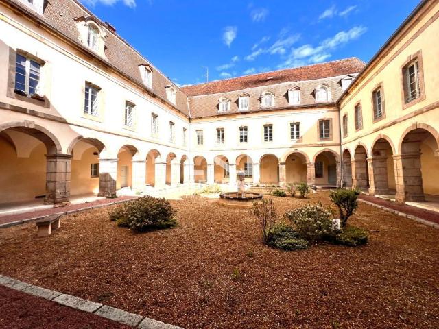 AUTUN APPARTEMENT type 2 loué