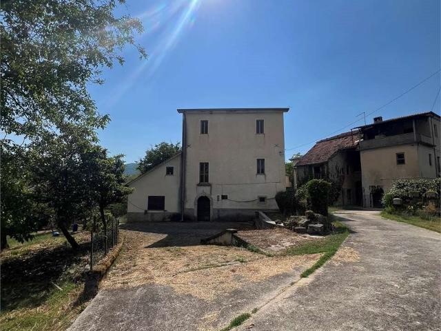 Autentico casale in pietra a Casalvieri 220m² Casalvieri