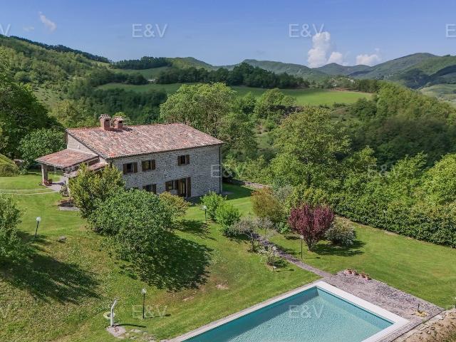 Autentico casale sulle colline marchigiane 265m² Apecchio