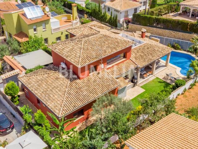 Auténtica villa mediterránea en venta a 2 km del centro de D. 0m² Dénia
