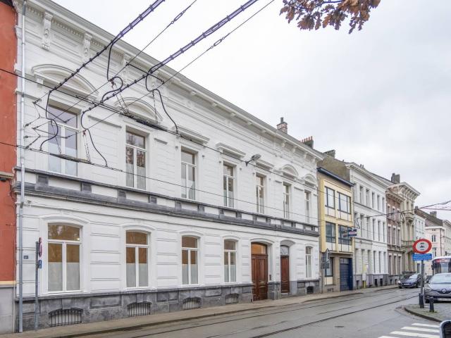 Authentic 2 bedroom home with office space