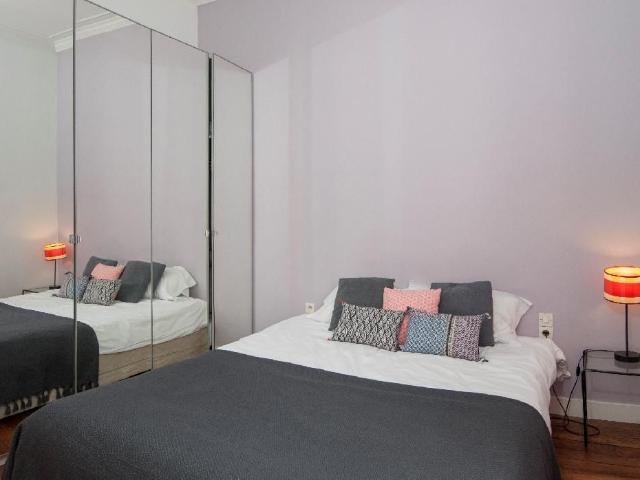 Authentic Parisian Charm on the 2nd Floor 34m²