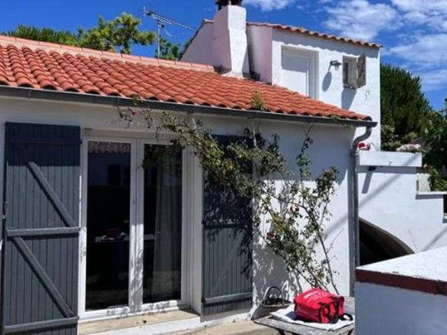 Authenticité, charme et potentiel Maison 4 pièces