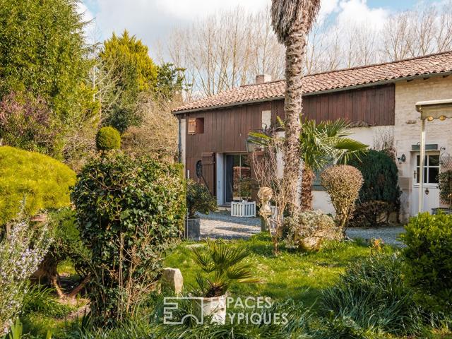 Authenticité et poésie au coeur du Marais Poitevin 225m² Coulon